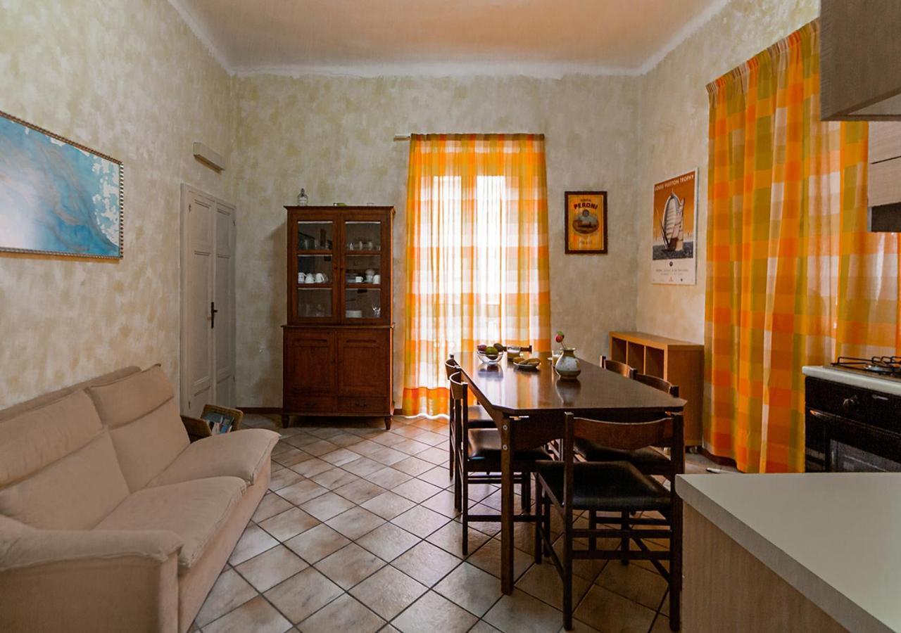 Murphy Holiday Home - Residenza Italia La Maddalena  Extérieur photo