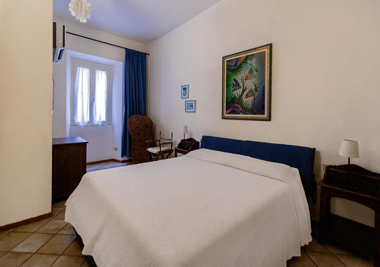 Murphy Holiday Home - Residenza Italia La Maddalena  Extérieur photo
